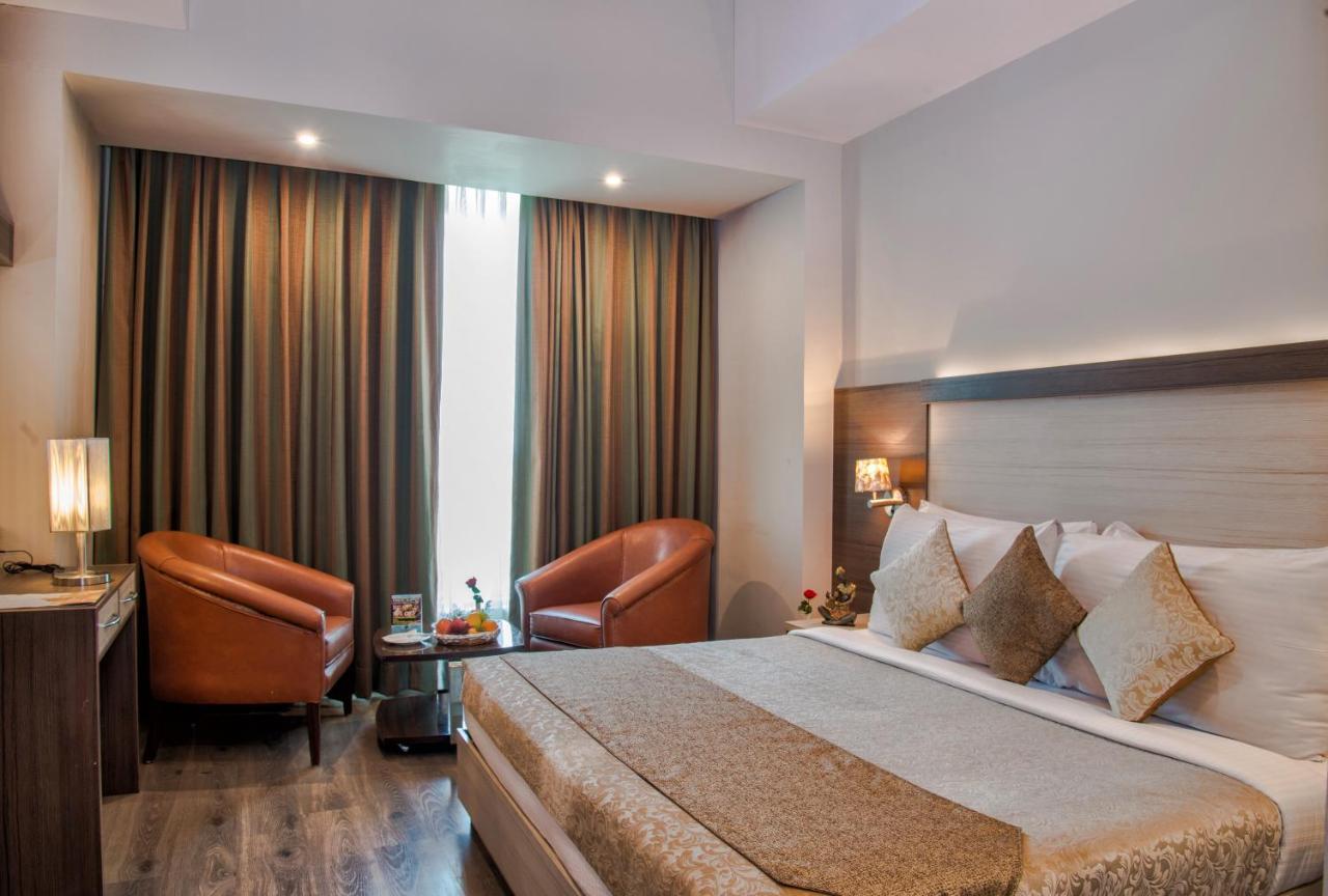 Hide Away Suites Noida Kültér fotó
